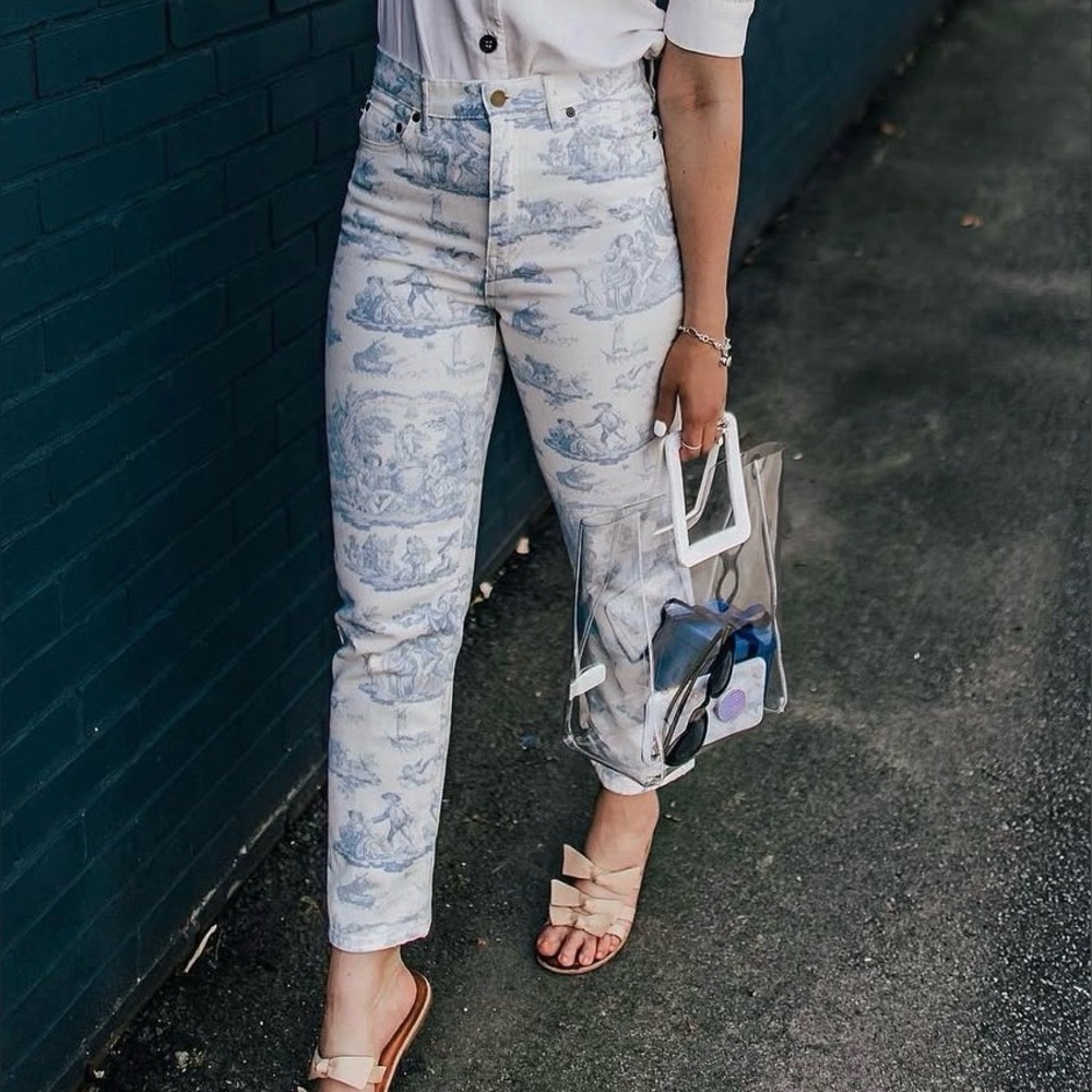 Urban Outfitters x Laura Ashley Toile High-Waisted Jeans‎ Cherub Blue & White 28